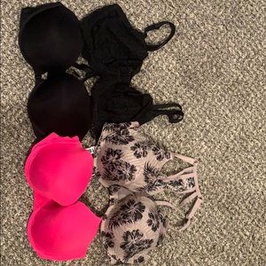 4 Victoria secret bras